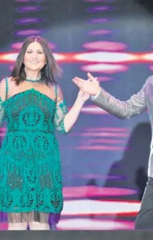 "İstanbul Yeditepe Konserleri" Serdar Ortaç ve Sinan Akçıl ile devam etti