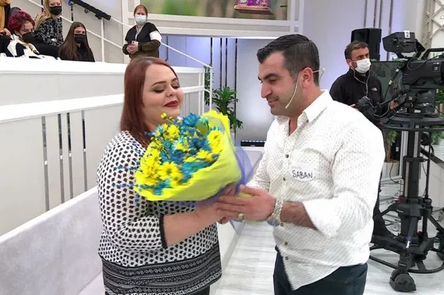 Esra Erol'da Fenerbahçe rüzgarı estiren Şaban Bey'in eşine yaptığı jest herkesi şoke etti!