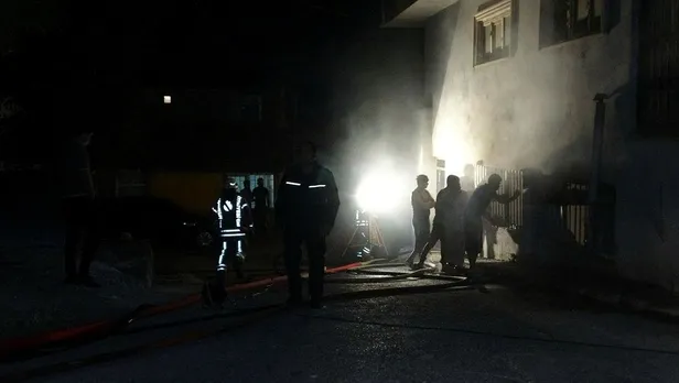 Son dakika: Pendik’te seramik atölyesinde yangın mahalle sakinlerini sokağa döktü-2