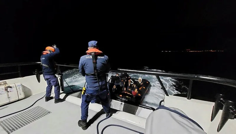 izmirin-dikili-ilcesinde-balikci-teknesi-batti-cok-sayida-olu-ve-kayip-var-1706590318938.jpeg İzmir'in Dikili ilçesinde balıkçı teknesi battı! Çok sayıda ölü ve kayıp var-2