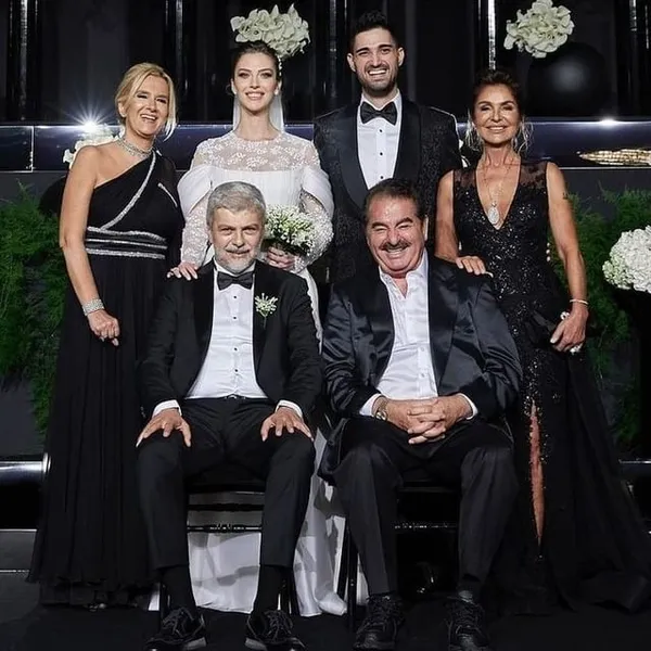 ido-tatlises-ile-yasemin-sefkatli-evlendi-1633641283508.jpg İdo Tatlıses ile Yasemin Şefkatli evlendi!-1