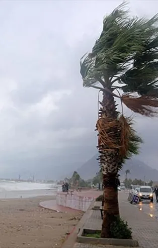 Meteorolojiden Ege'de fırtına uyarısı