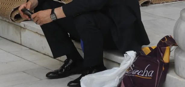 İhsanoğlu’na ayakkabı koruması