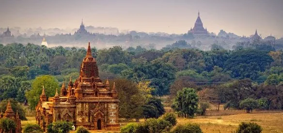 Burma, İngiltere'den bağımsızlığını kazandı.