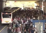 İstanbulluların metrobüs çilesi devam ediyor! Zincirlikuyu metrobüs durağında insan seli (Video)