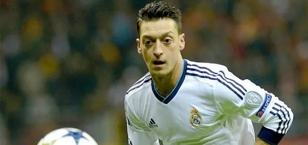 Guardiola’nın aklı Mesut’ta!