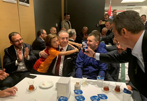 Derbi sonrası Ali Koç, Mustafa Cengiz'in fotoğrafını çekmişti! İşte perde arkası...-3