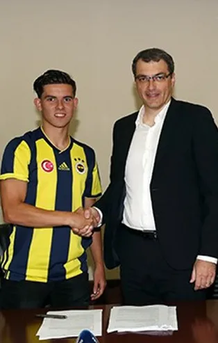 Ferdi Kadıoğlu resmen Fenerbahçe'de