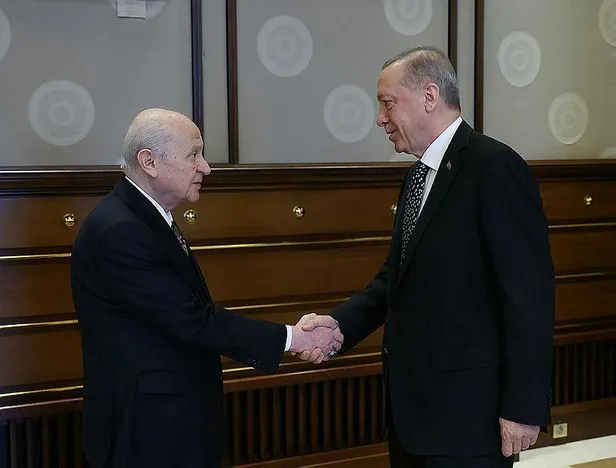 son-dakika-baskan-erdogan-ile-mhp-lideri-devlet-bahceli-gorustu-1668000678299.jpeg