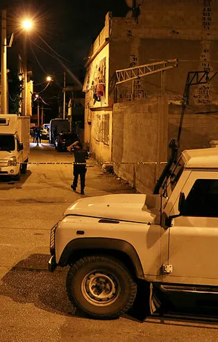 Adana Seyhan'da silahlı kavga: 3 yaralı