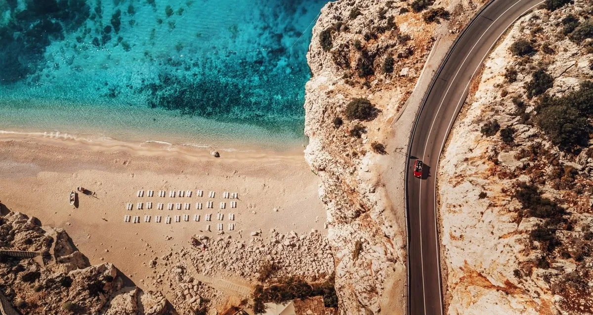 turkiyenin-turizm-geliri-ilk-6-ayda-257-milyar-dolar-oldu-1785487376378.jpeg Türkiye'nin turizm geliri ilk 6 ayda 25,7 milyar dolar oldu-3
