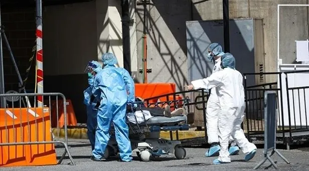 abdde-kovid-19dan-olenlerin-sayisi-300-bine-yaklasti-1607700417459.jpeg Son dakika: ABD'de felaketi yaşıyor: Son 24 saatte 2 bin 992 kişi koronavirüsten öldü-2