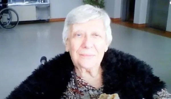 yesilcamin-sevilen-ismi-ayten-erman-son-yolculuguna-ugurlandi-1645810359729.jpg Yeşilçam’ın sevilen ismi Ayten Erman son yolculuğuna uğurlandı!-4