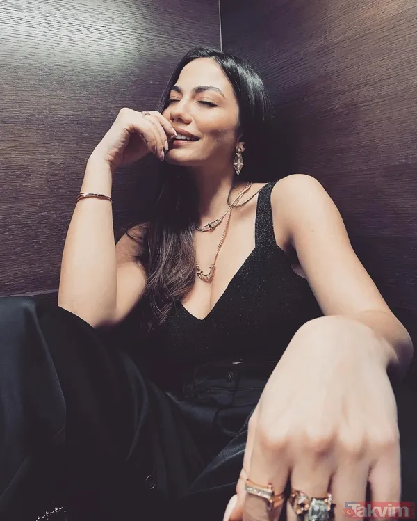 Demet Özdemir göğüs dekoltesinden vazgeçti süper minisiyle şov yaptı! Ünlülerden beğeni yağarken gözler Oğuzhan Koç’a çevrildi - 2