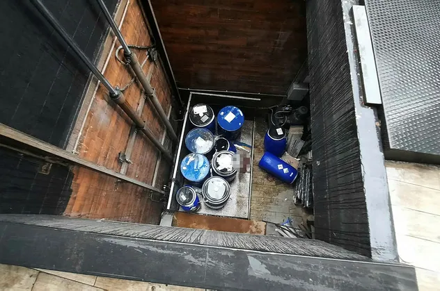 Beyoğlu'nda yük asansörü düştü: 5 yaralı