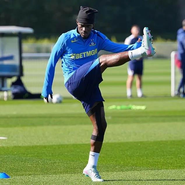 Yves Bissouma 6 dakikada sakatlandı!