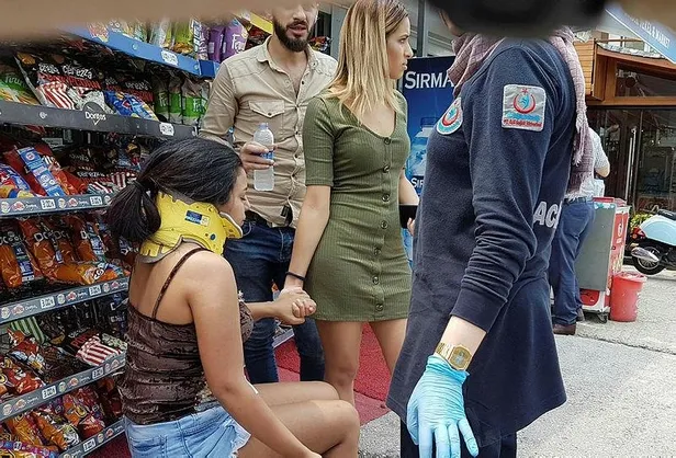 Son dakika: Sakarya’da iki otomobil çarpıştı: 1’i çocuk 7 yaralı-2