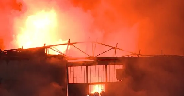 Ankara’da lastikçiler sitesinde yangın! 3 dükkan kül oldu