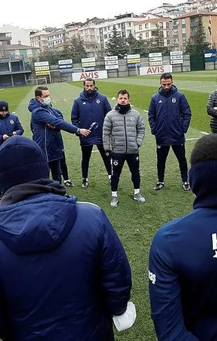 Ve Emre Belözoğlu sahaya indi