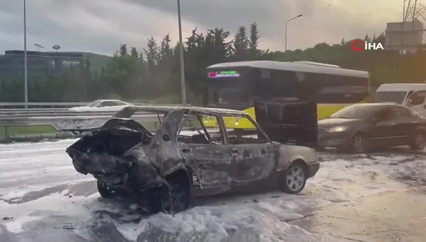 TEM Otoyolu'nda feci olay! Alev topuna döndü