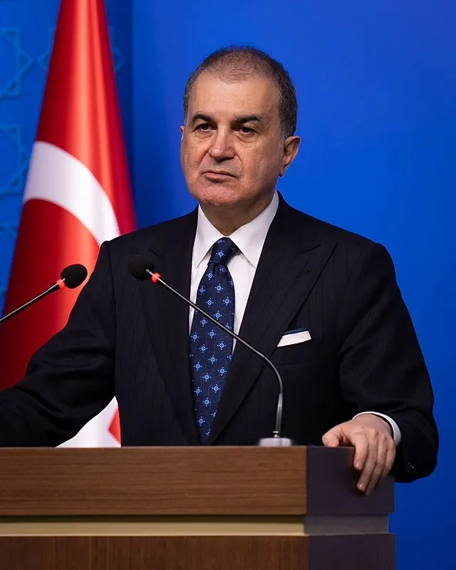 ak-parti-sozcusu-omer-celik-sdgnin-terorsuz-bolge-hedefine-darbe-girisimi-durdurulmustur-deme-tepki-imraliya-g-1768807513612.jpeg AK Parti Sözcüsü Ömer Çelik: SDG’nin “terörsüz bölge” hedefine “darbe girişimi” durdurulmuştur | DEM'e tepki İmralı'ya gönderme-4