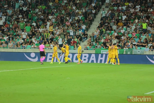 Malatyasporlu futbolcu Fabien Farnolle'e Slovenya'da ırkçı saldırı! - 31