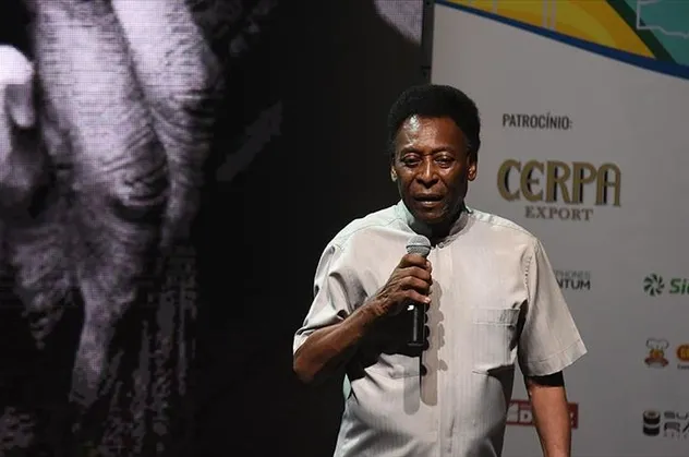 Brezilyalı efsane futbolcu Pele'den sağlık durumuna ilişkin açıklama