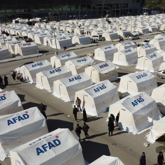Seferberlik ruhu Hatayda: AFAD, Kızılay ve niceleri... Depremzedeler için dört koldan yardım
