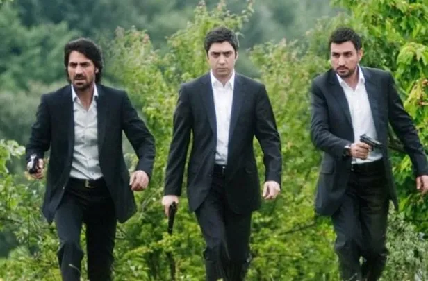 kurtlar-vadisi-ozleyenlere-mujde-verildi-3-basrolunden-birisi-oyle-bir-rolle-geri-donuyor-ki-1699359376011.jpg Kurtlar Vadisi özleyenlere müjde verildi! 3 başrolünden birisi öyle bir rolle geri dönüyor ki...-5