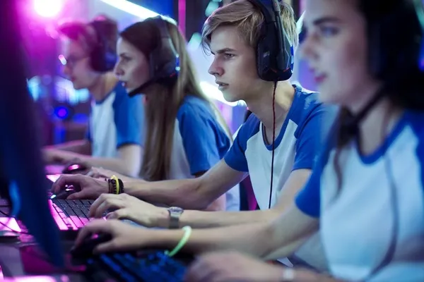 Game of Toruns: 35 milyon Türk genci dijital oyun başında... Küresel oyun pazarı 200 milyar doları aştı-16