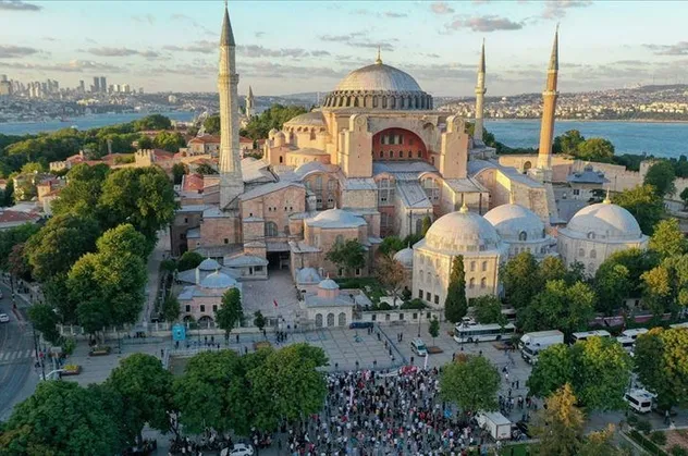 Ayasofya kararı 15 Temmuz’un tacı