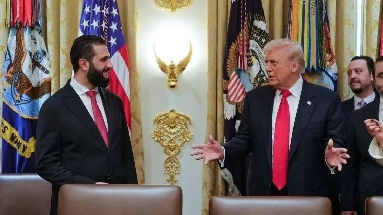 sdg-fiilen-bassiz-kaliyor-abd-suriyedeki-askeri-varligini-tamamen-cekiyor-ypg-tamamen-dagildi-deyip-tarih-verd-1771493783745.jpeg SDG fiilen "başsız" kalıyor! ABD Suriye'deki askeri varlığını tamamen çekiyor | "YPG dağıldı" deyip tarih verdiler-5