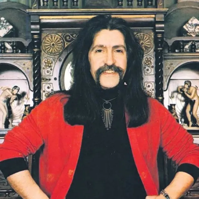 Modern zamanların ozanı: Barış Manço