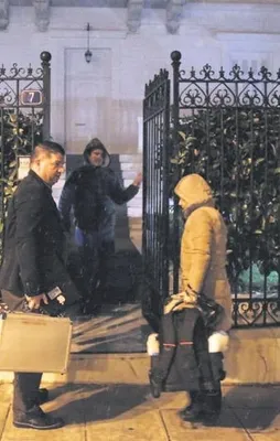 Rus diplomat evinde ölü bulundu