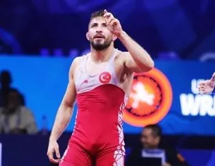 Milli güreşçiden büyük zafer! Altın geldi...
