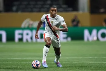 Milan Akanji için devrede!
