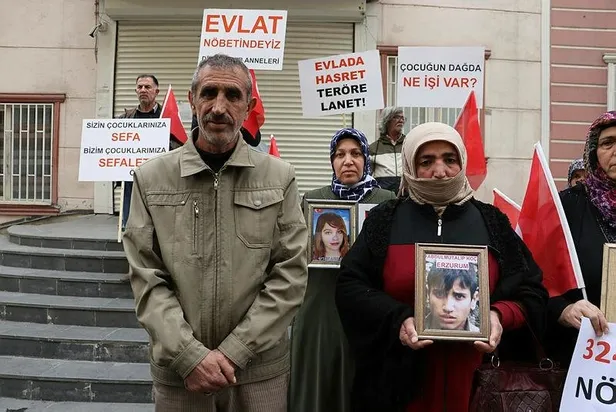 hdp-dusunsun-diyarbakir-annelerinin-oturma-eylemine-bir-aile-daha-katildi-1667826272778.jpeg