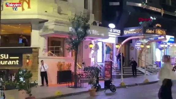 Böcek ailesinin ardından otelde bir gıda zehirlenmesi şüphesi daha!