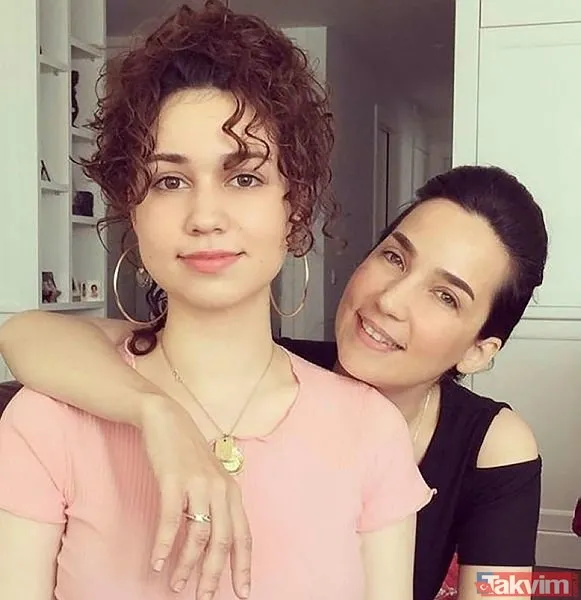 Kayahan'ın güzeller güzeli kızı Aslı Gönül'e bakın yüksek fizik mühendisi oldu! Dünyanın en köklü üniversitesinden mezun oldu! - 25