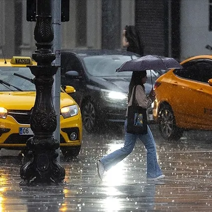 Meteoroloji’den 17 ile kritik uyarı: Atkıları sarın şemsiyeleri hazırlayın