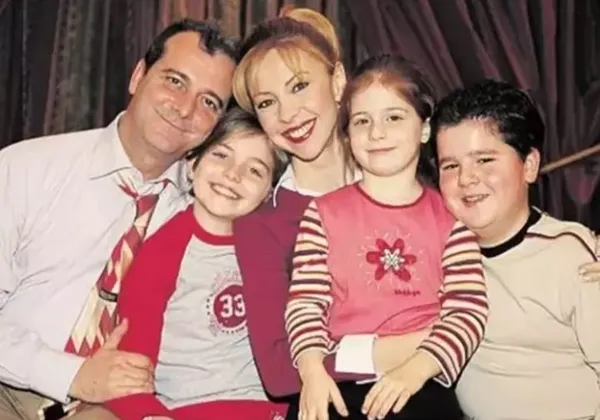 22-yillik-dostluk-sihirli-annemin-betusu-ve-suzani-bir-arada-51-yasindaki-inci-turkaya-bir-de-simdi-gorun-zuha-1700122151652.jpg 22 yıllık dostluk! Sihirli Annem'in Betüş'ü ve Suzan'ı bir arada! 51 yaşındaki İnci Türkay'a bir de şimdi görün! Zuhal Topal paylaştı-9