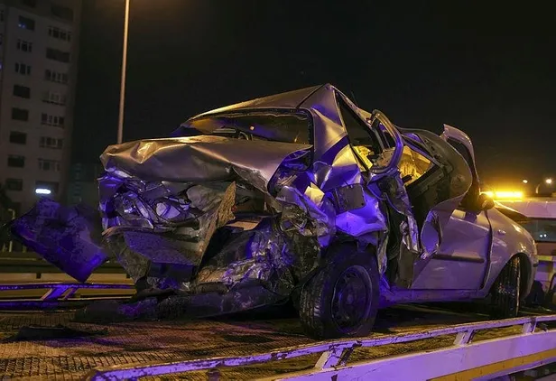 İstanbul Beylikdüzü'nde korkunç kaza! 15 araç birbirine girdi-2