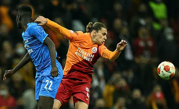 galatasarayin-orta-sahasi-bitik-durumda-istatistikler-cok-can-sikiyor-1644750929564.jpg Galatasaray'ın orta sahası bitik durumda! İstatistikler çok can sıkıyor...-3