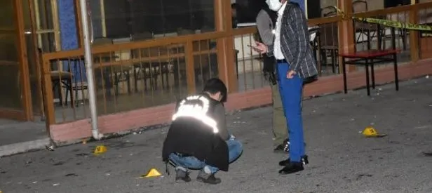 İzmir’de silahlı kavga: Ölü ve yaralılar var!