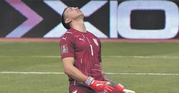 Kaybedilen Bolivya maçındaki kötü performansı sonrası Muslera Uruguaylılar'ı çıldırttı!