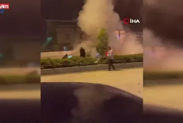 Seyir halindeki otomobil alev aldı