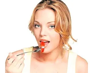 Rengarenk besinler cildi yeniler!