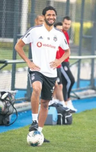 Kartal isabetli pasta rakiplerini solladı