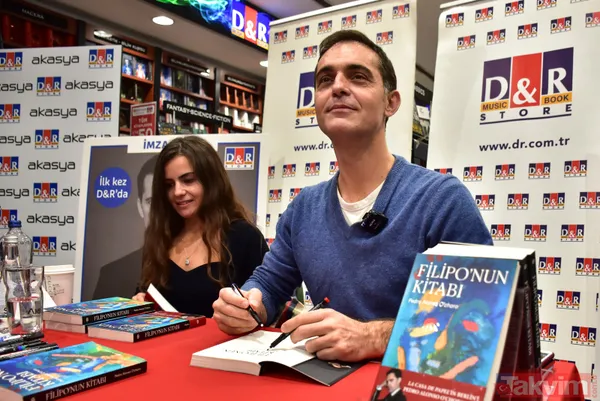 La Casa De Papel'in Berlin'i Pedro Alonso'dan D&R Kitap Fuarı'nda İstanbul sözleri! - 3