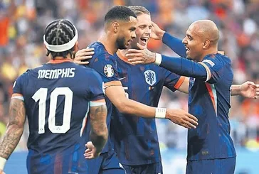 Hollanda şov yapıp turladı